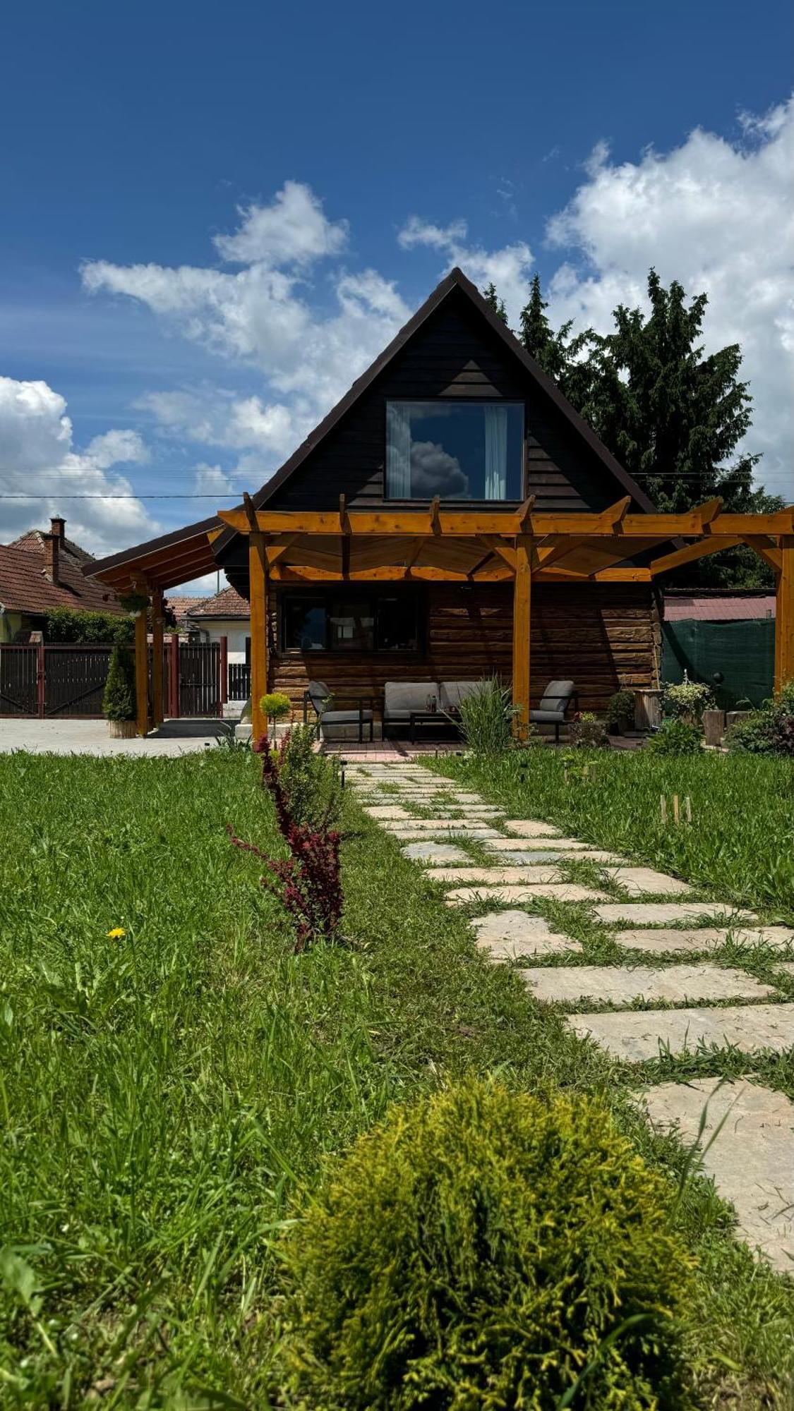 Villa Casuta Cu Tihna Porumbacu de Sus Exterior foto